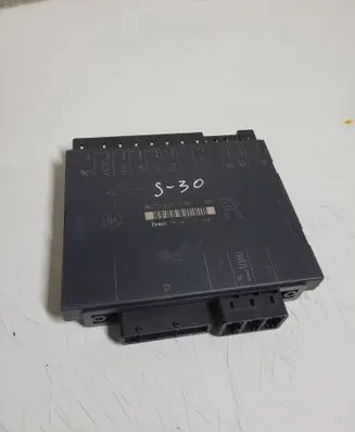 Mercedes-Benz S W220 Seat control module 2208201285 7654 01W45