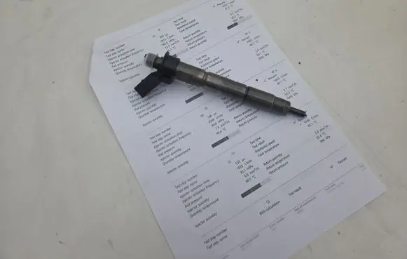 BMW 5 F10 F11 Fuel injector 7805428