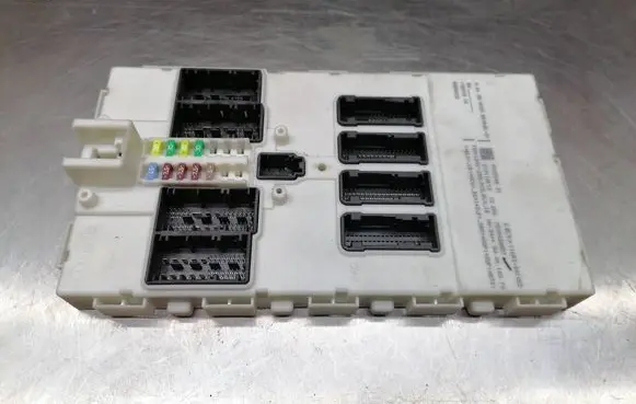 BMW 3 F30 F35 F31 Central body control module 9303546 61359303546