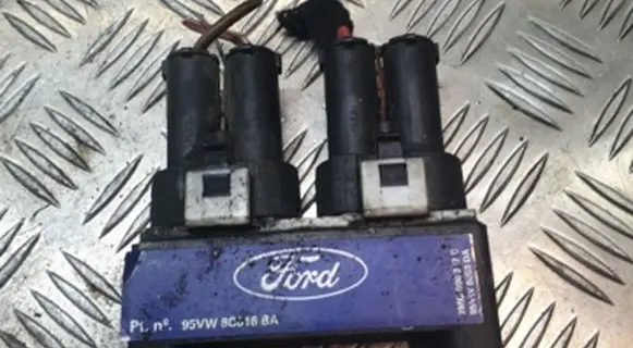 Volkswagen Sharan Coolant fan relay 95VW8C316 95VW8C316BA