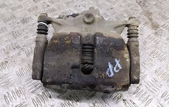 Volkswagen PASSAT CC Front brake caliper