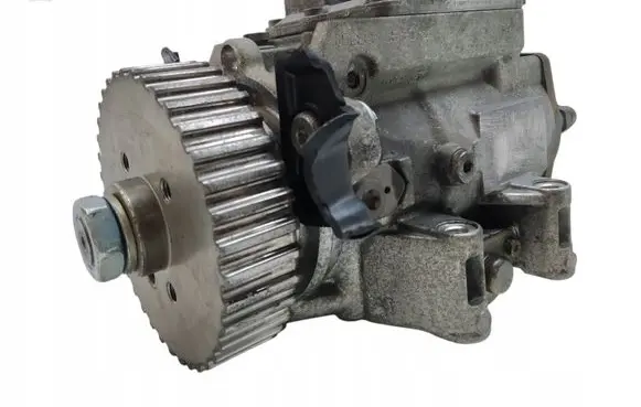 Audi A4 S4 B6 8E 8H Fuel injection high pressure pump 0470506037