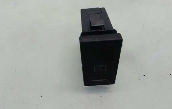 Volkswagen PASSAT B5.5 Windscreen/window heater switch 3B0959621C
