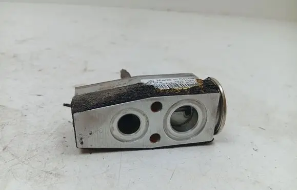Air conditioning (A/C) expansion valve