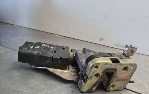 Volvo S40, V40 Rear door lock