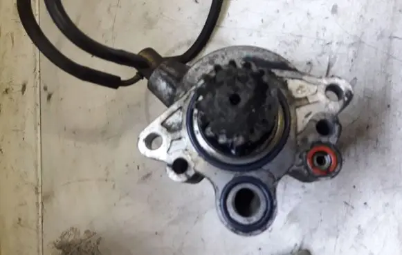 Mitsubishi Pajero Vacuum pump