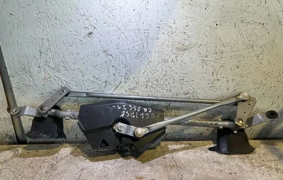 Mitsubishi Eclipse Cross Front wiper linkage and motor 8250B107 4X45