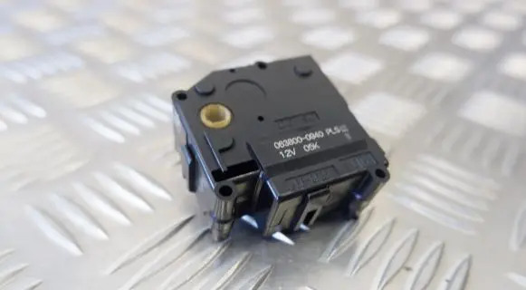 Lexus LS 460 - 600H A/C air flow flap actuator/motor 0638000940