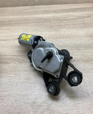 Seat Leon (1P) Rear window wiper motor 5P0955711C