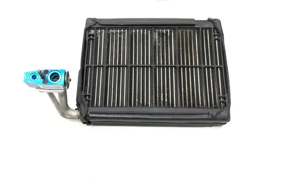 Maserati Ghibli Air conditioning (A/C) radiator (interior) 673009412