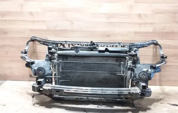 Hyundai Santa Fe Radiator support slam panel 282132B200