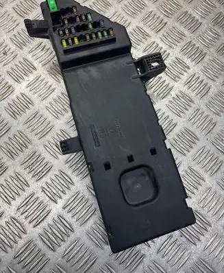 Opel Vectra C Fuse module 460023260 518777024