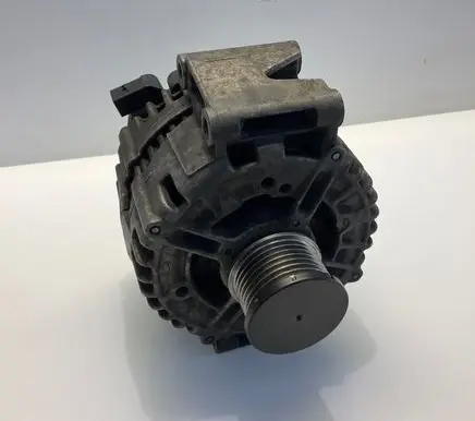 Mercedes-Benz E W211 Generator/alternator A0131547002 0121715015 0131547002