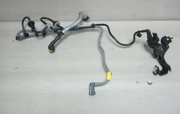 Nissan Micra K14 Engine coolant pipe/hose 251124