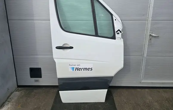 Mercedes-Benz Sprinter W906 Front door