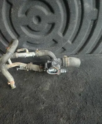 Nissan X-Trail T31 Thermostat/thermostat housing
