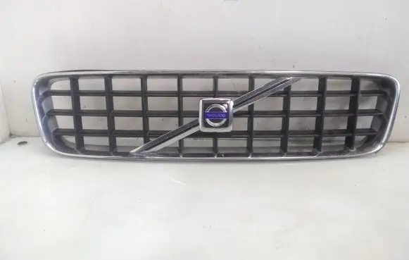 Volvo XC90 Front bumper upper radiator grill