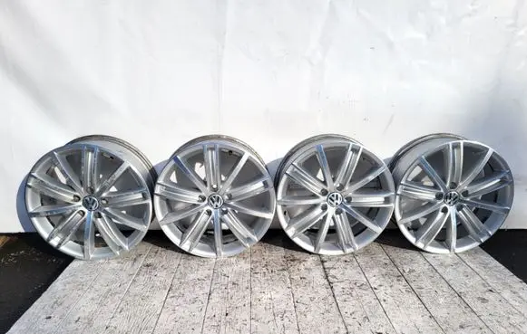 Nissan Qashqai R18 alloy rim 