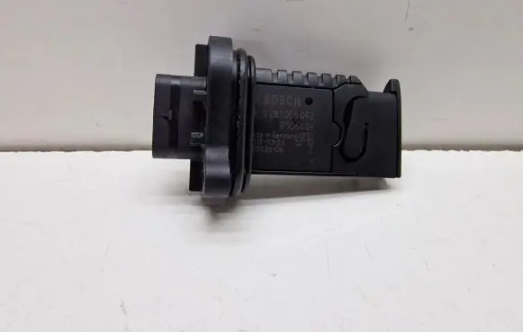 Mini Cooper Countryman R60 Mass air flow meter 8506408 330036106 0281006092