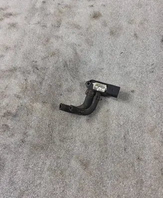 Audi A4 S4 B7 8E 8H Exhaust gas pressure sensor 076906051A