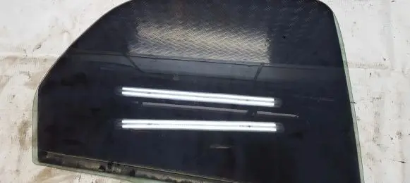 Citroen Xsara Picasso Rear door window glass