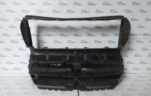 BMW 6 F06 Gran coupe Cabin air duct channel 18779815