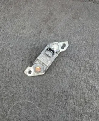 Audi A6 S6 C6 4F Airbag deployment crash/impact sensor 4F0907651 4F0616575G