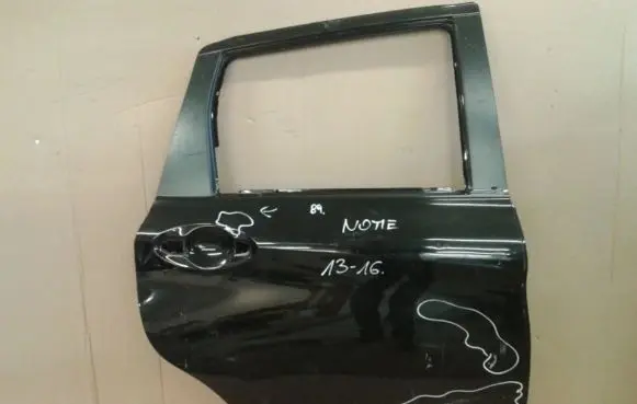 Nissan Note (E12) Rear door