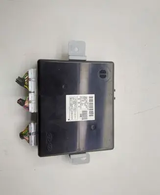 Hyundai ix35 Door central lock control unit/module 954002Y552