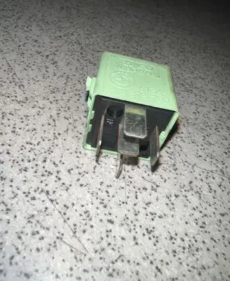 BMW 5 E39 Other relay 8373700