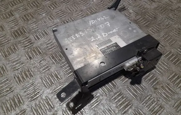 Toyota Avensis T250 Engine control unit/module 8966105C71 1758009410