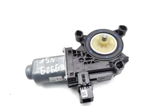 Volkswagen Amarok Front door window regulator motor 6R0959801P