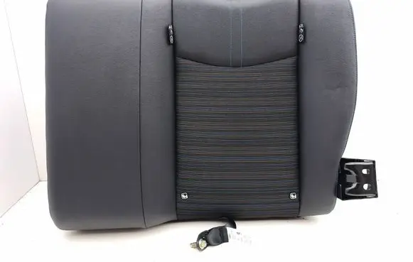 Nissan Leaf II (ZE1) Rear seat 