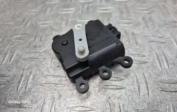 Mazda 3 III Air flap motor/actuator