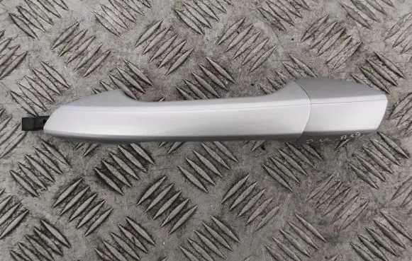 Mercedes-Benz CLS C218 X218 Front door exterior handle A2047600170 A2047600320