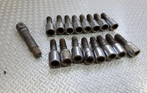 Citroen C5 Nuts/bolts 
