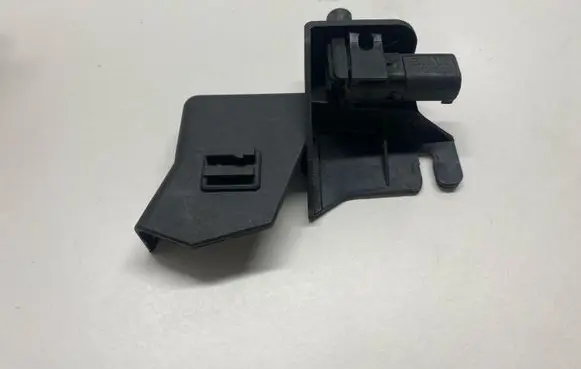 BMW X3 E83 Bonnet alarm switch sensor 8352229