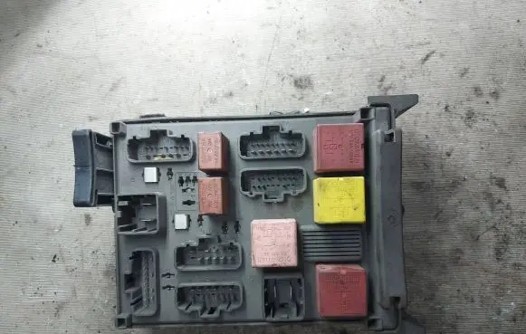 Renault Espace - Grand espace IV Comfort/convenience module 8200447438 8200438793 519927117