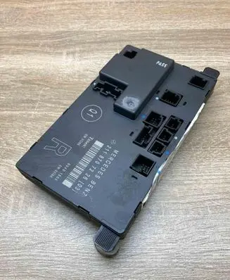 Mercedes-Benz E W211 Door control unit/module 2118707226 00401605