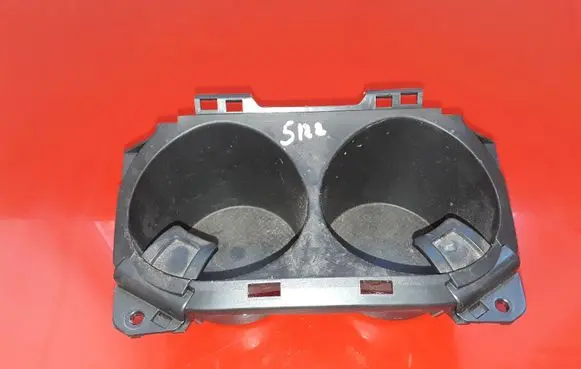 Cup holder front