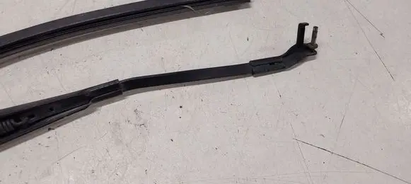 Mercedes-Benz C W204 Front wiper blade arm A2048200044 97036203 3392125811
