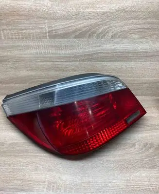 BMW 5 E60 E61 Tailgate rear/tail lights 6910767 2VP008679 6923305