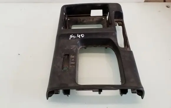 Mitsubishi Pajero Other center console (tunnel) element MR410844