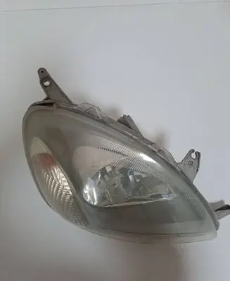 Toyota Yaris Headlight/headlamp 0D1G