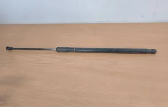 Toyota Yaris Cross Tailgate/trunk strut/damper 689600D190