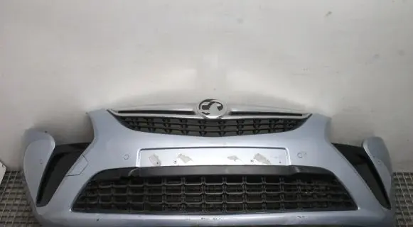 Opel Zafira C Front bumper