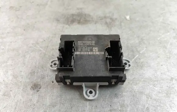 Land Rover Discovery Sport Door control unit/module lR083617