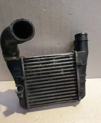 Audi A4 S4 B7 8E 8H Intercooler radiator 8E0145805AA 3229440