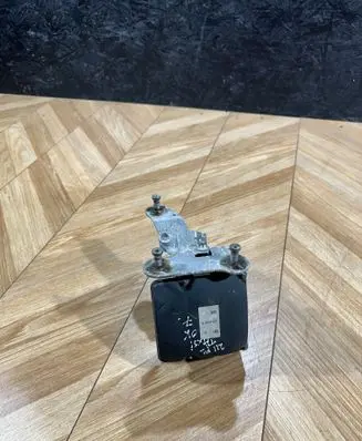 Mercedes-Benz E W211 ABS Pump A2114312712