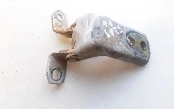Suzuki Grand Vitara II Front door upper hinge